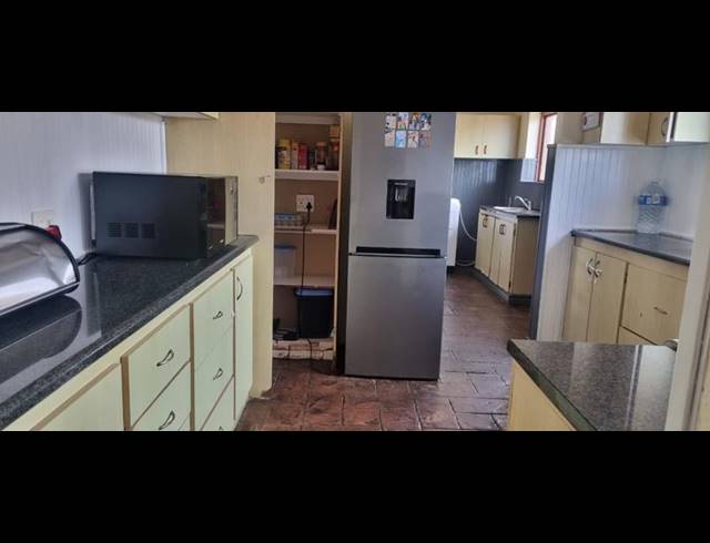 3 BEDROOM PROPERTY TO RENT IN DANA BAY